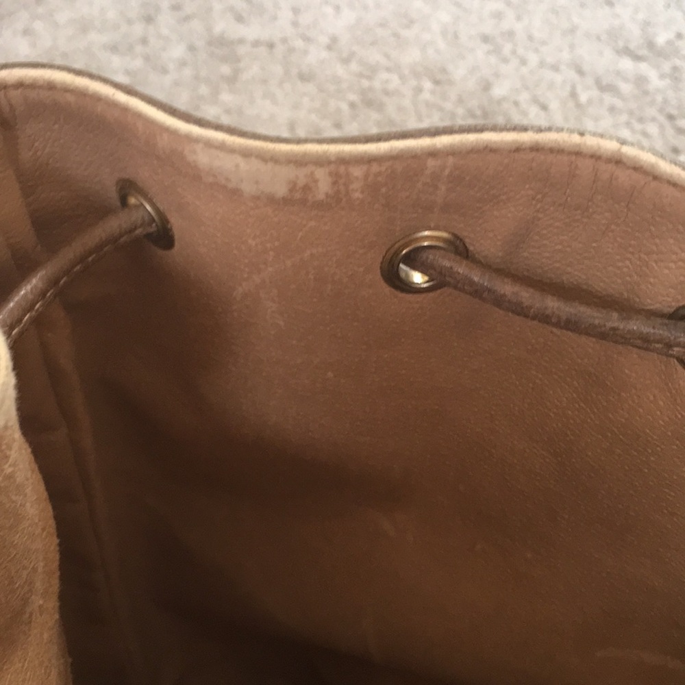 Gucci Vintage Bucket Bag - Picture 6 of 17